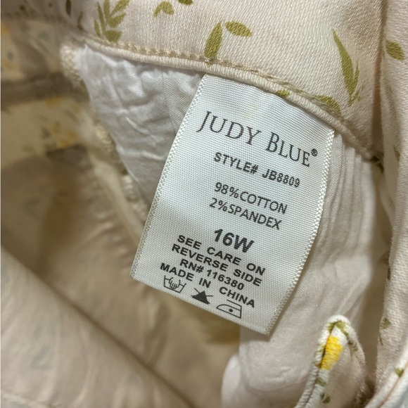 Judy Blue Cream and Yellow Skinny Floral Jeans - Picture 3 of 5